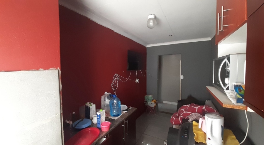 5 Bedroom Property for Sale in Lourierpark Free State